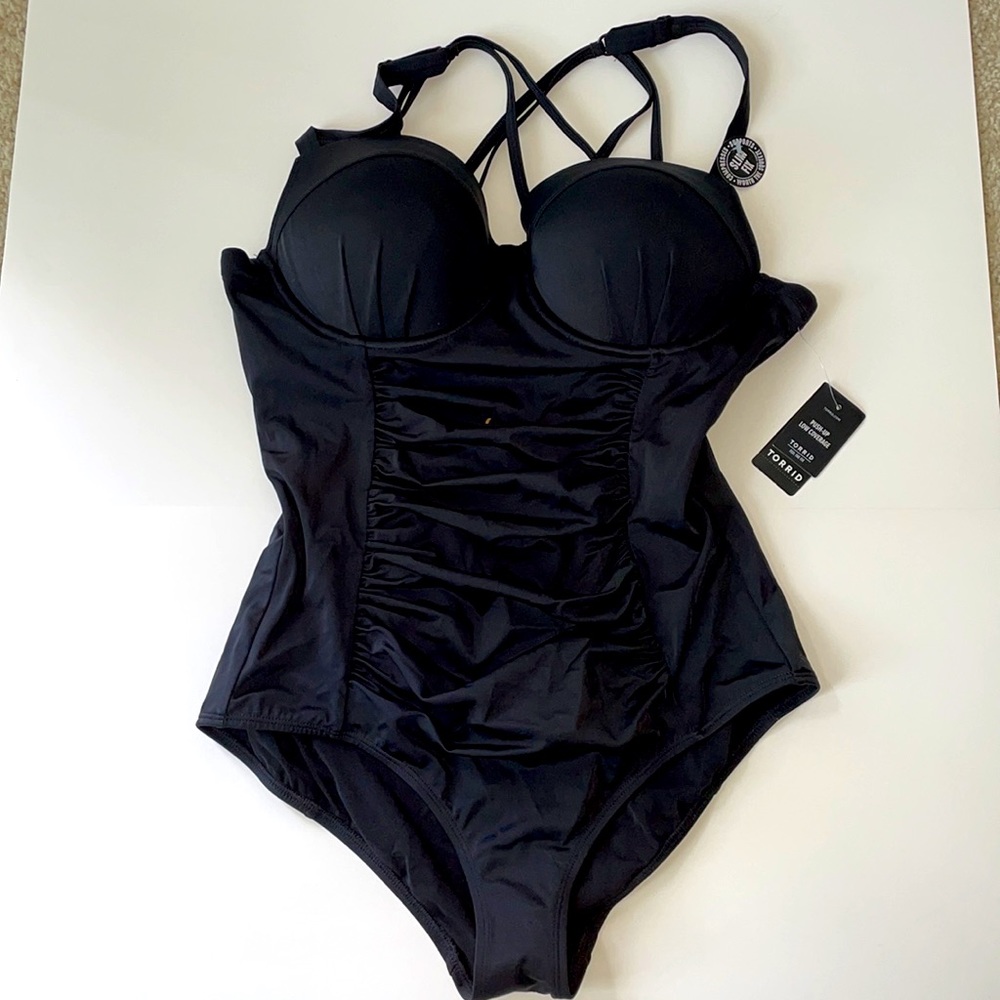 💕SOLD💕 LATTICE BACK UNDERWIRE ONE-PIECE SWIMSUIT - Picture 4 of 5